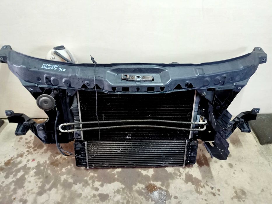 Mercedes Sprinter W906 pas przód przedni wzmocnienie 2.2 CDI oryginał