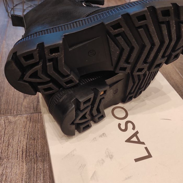 Trzewiki botki wiązane Lasocki