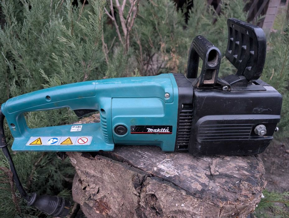 Електропила Makita uc4503a
