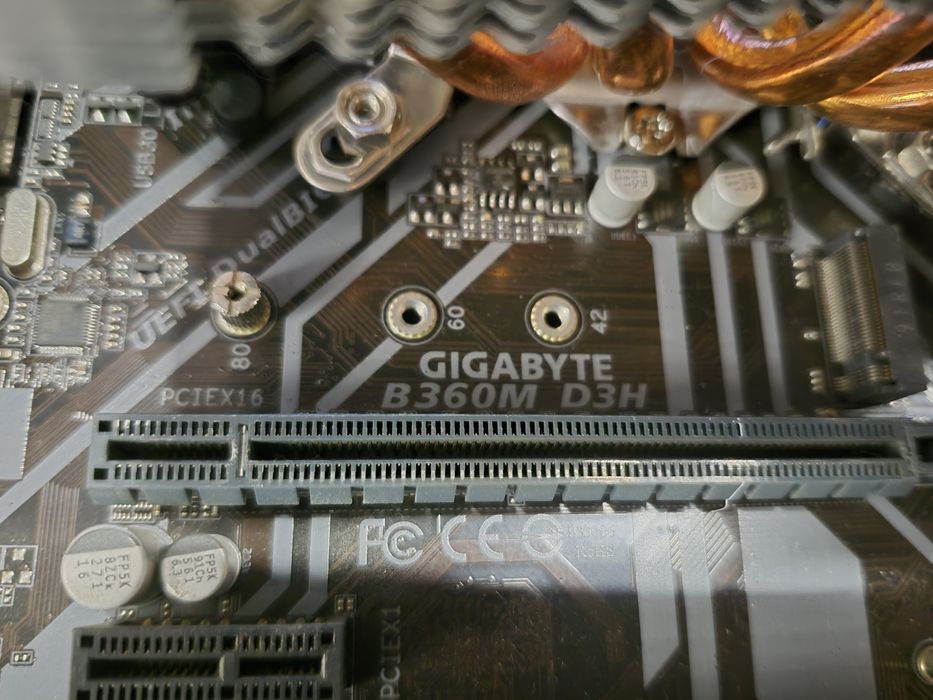 Płyta główna B360M + i5 9400F + BE Quiet