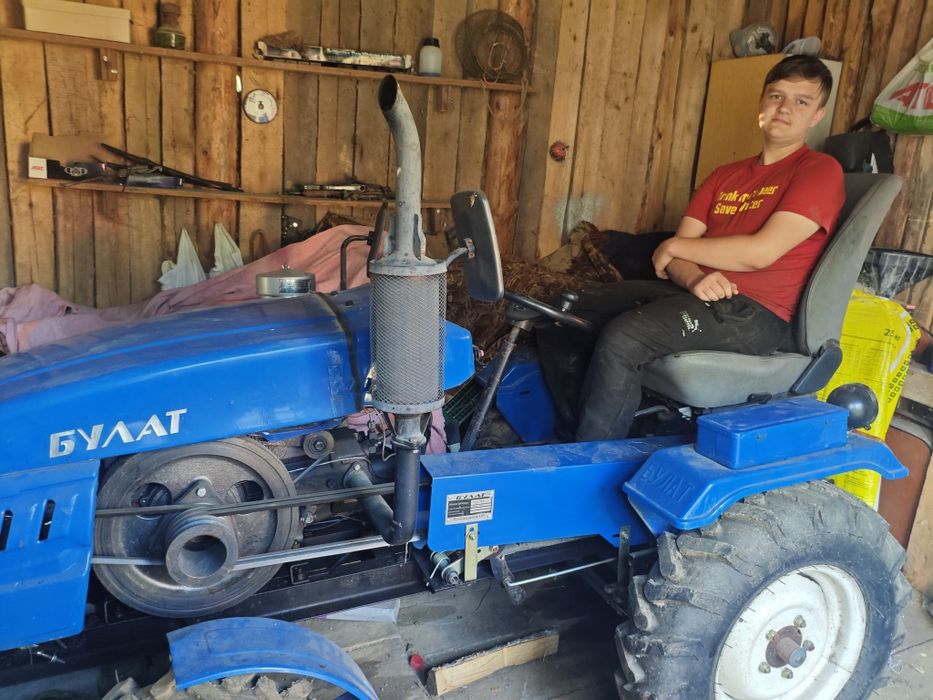 Продам трактор булат