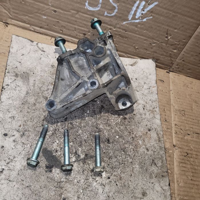 Łapa mocowanie skrzyni biegów vw golf IV Audi A3 8L seat skoda 1.9TDI