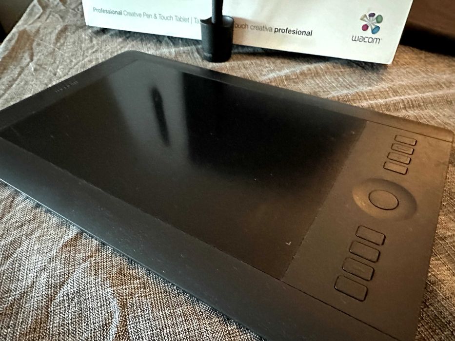 Mesa Wacom Intuos pro M -Em muito bom estado