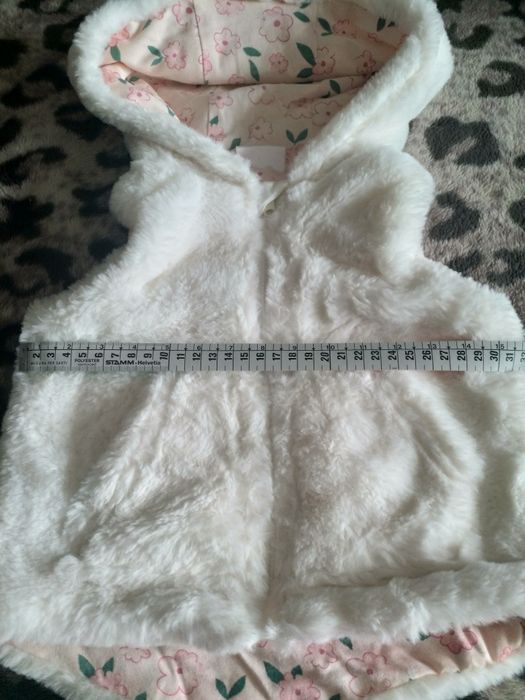 Białe bolerko, bezrękawnik, futerko do chrztu