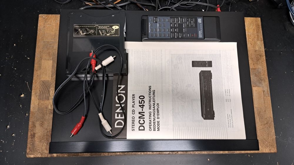 Zmieniacz cd Denon DCM-450 z  pilotem  po 1.włascicielu