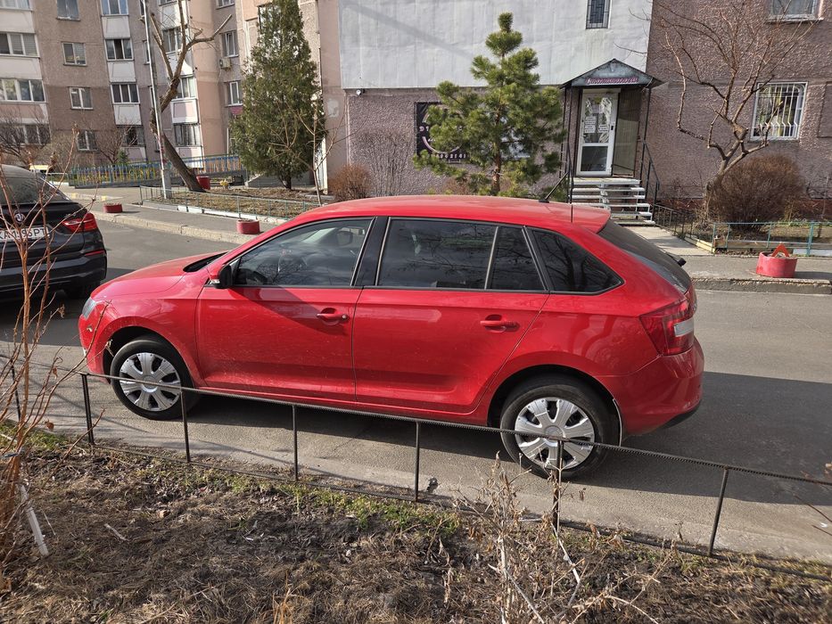 Шкода Spaceback Rapid