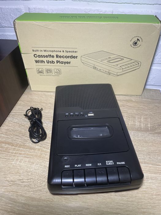 Портативний аудіопрогравач касети /usb