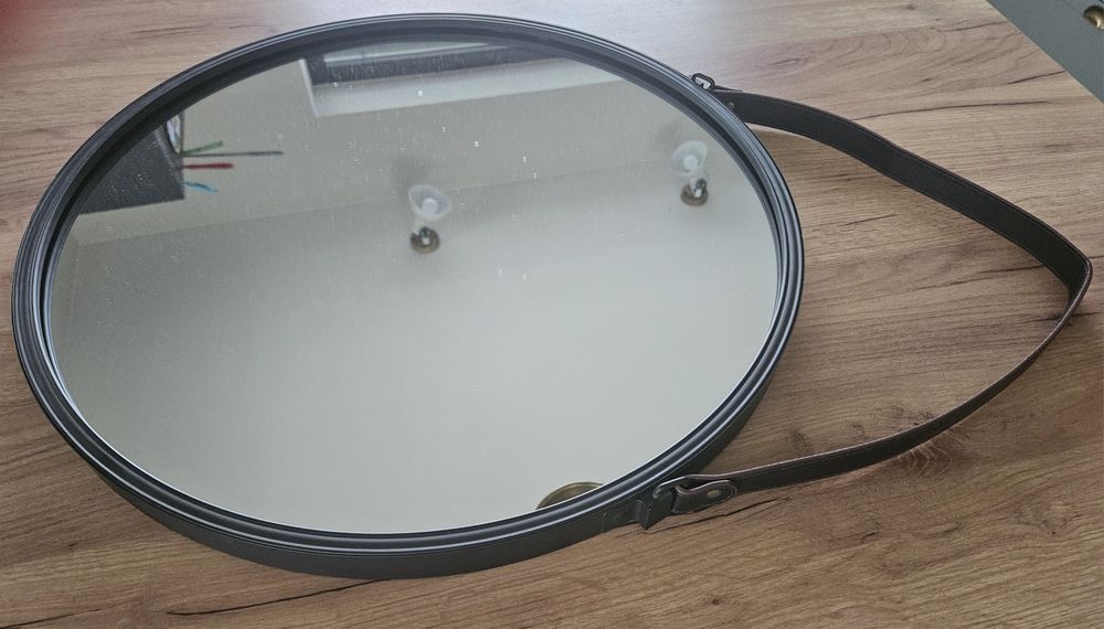 Okrągłe lustro na pasku 55 cm