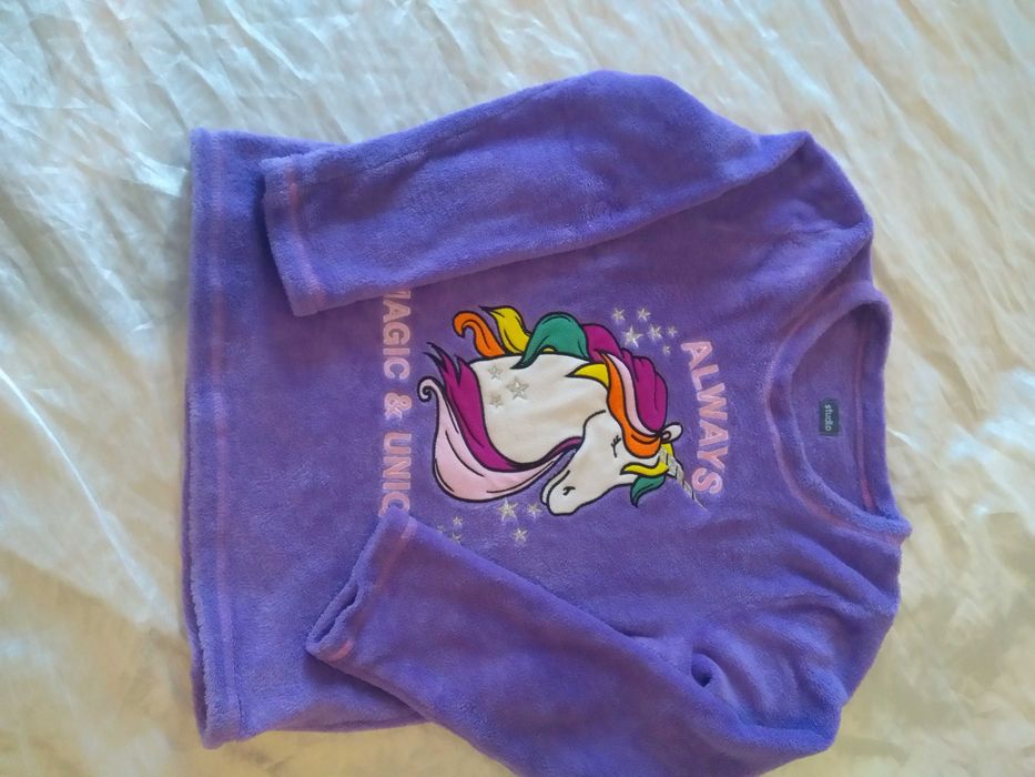 Флисовая,фирменная кофточка на девочку