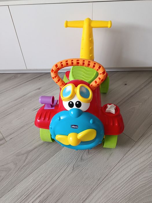 Автомобіль-каталка толокар Chicco з багажником Аероплан Чарлі
