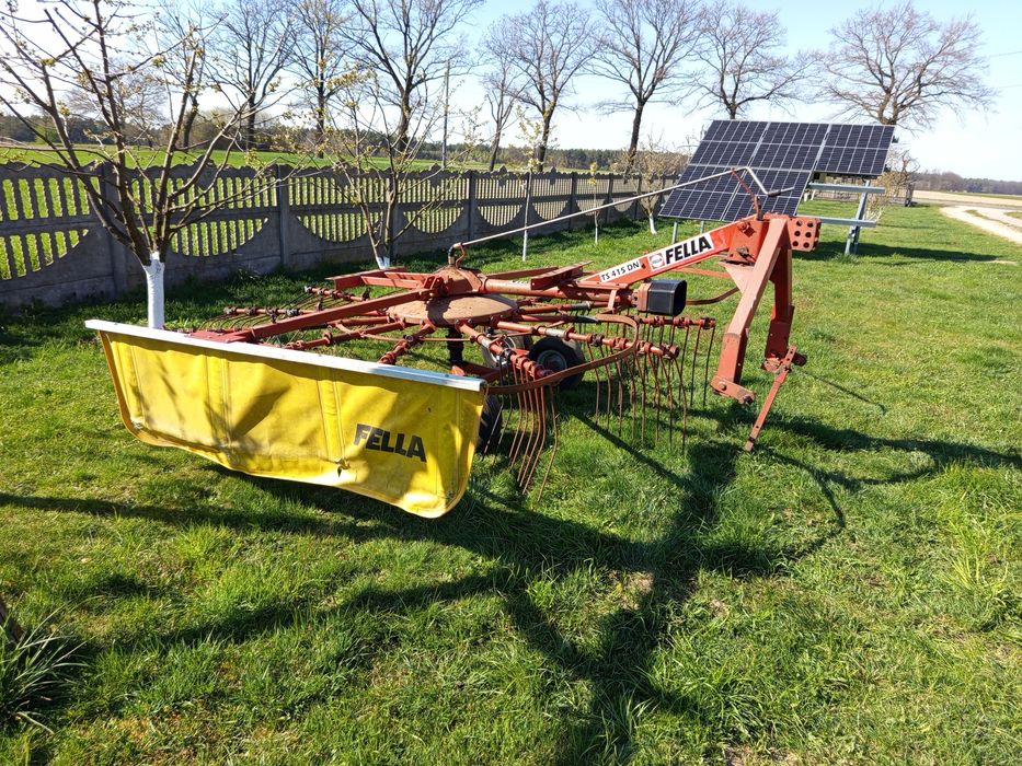 Siano kiszonka zagrabiarka bydło kukurydza