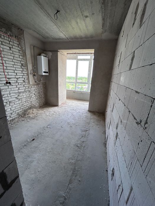 Продам 1 кімнатну квартиру 42кв.м!