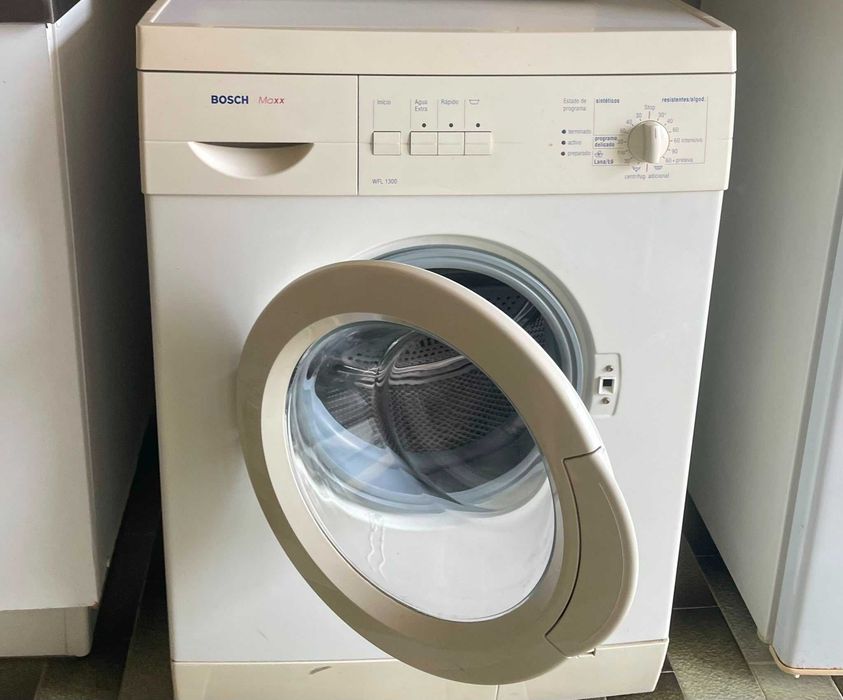 Máquina de lavar roupa Bosch Maxx WFL 1300