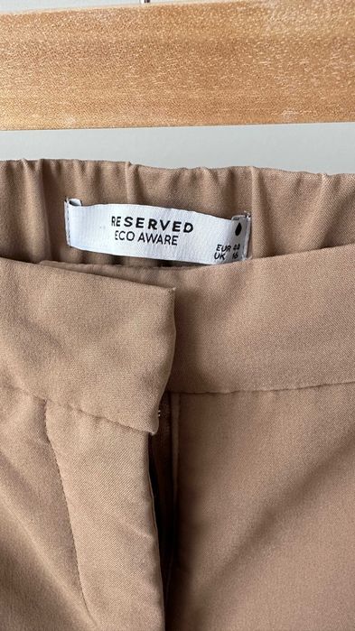 Брюки Reserved. Стиль кежуал. Базові, не довгі