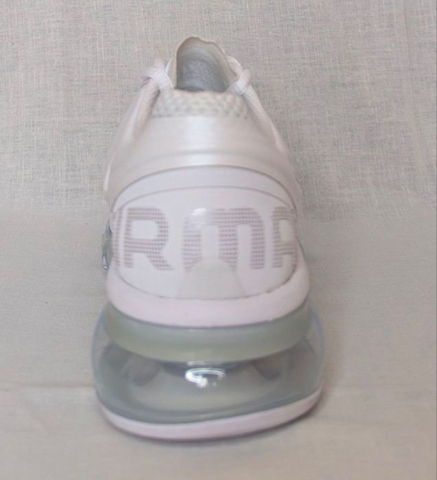 Кросівки Nike Air Max 2013. Розмір EUR 37,5, 23,5 см. Ориг