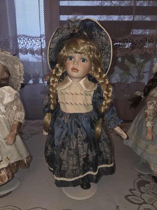 Lalka kolekcjonerska porcelanowa
