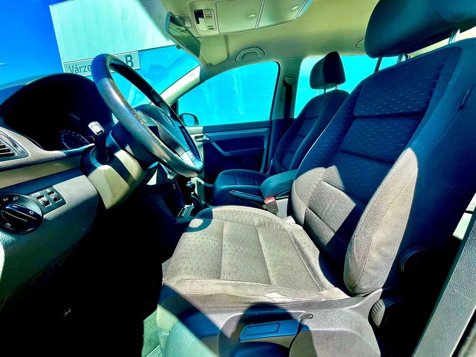 VW Touran 1.9 TDI 105cv | 7 Lugares | Bem Conservada | Revisões em Dia