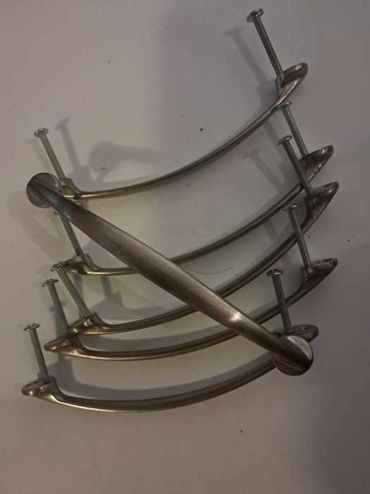 6 puxadores em inox, em bom estado