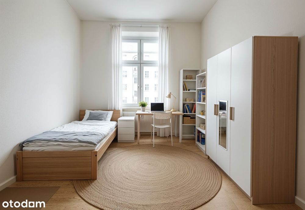 3 oddzielne pokoje w ścisłym centrum z parkingiem i C.O.