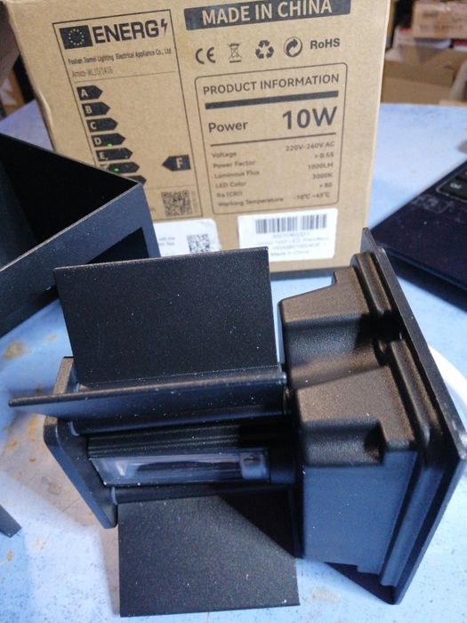 Освітлення на стіну нове