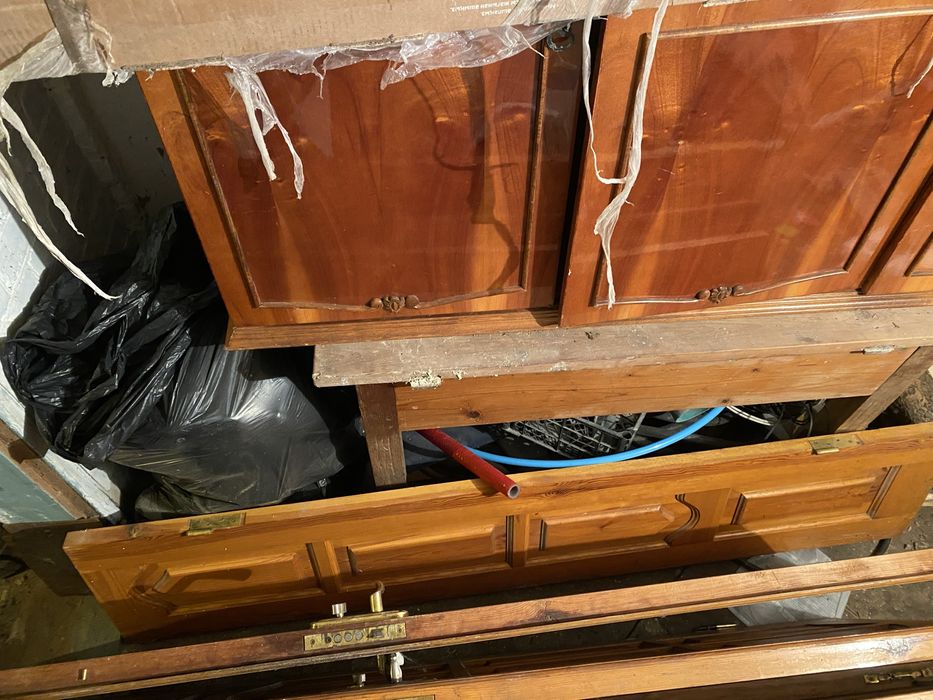 Двері вхідні, бу