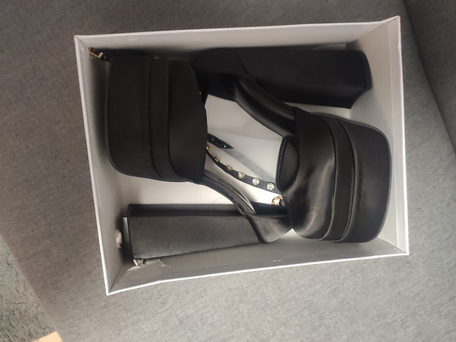 Buty damskie w dobrym stanie