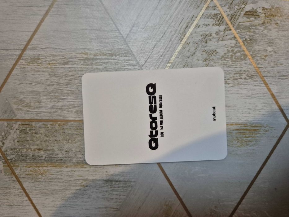 OnlyOneOf QQQ Nine POB photocard