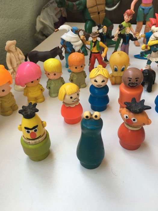 Bonecos / figuras antigos