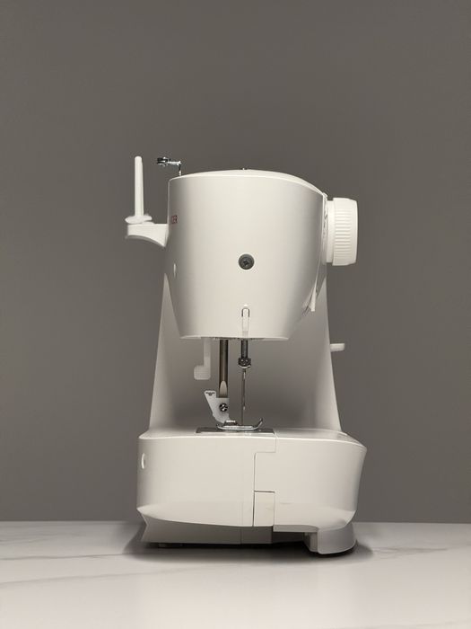 Singer M1605 - COMO NOVA - Com Garantia até 12/2027