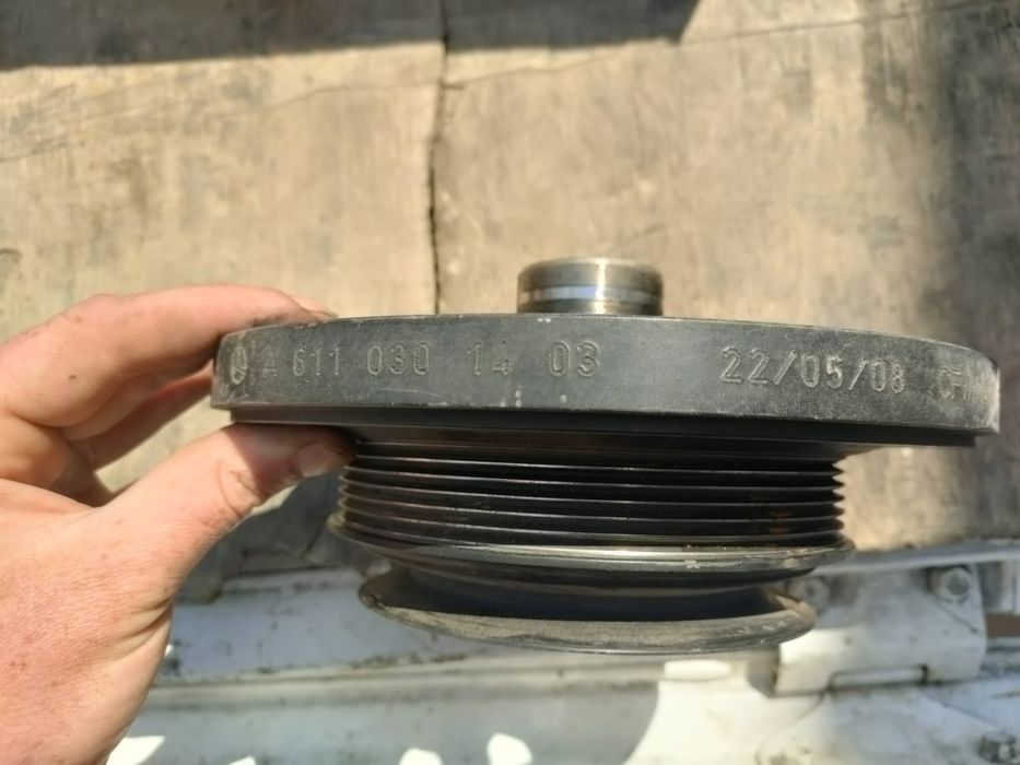 Шків колінвала Мерседес спринтер А6110301403  на мотор 611, 612, 646 і 2.9, 651