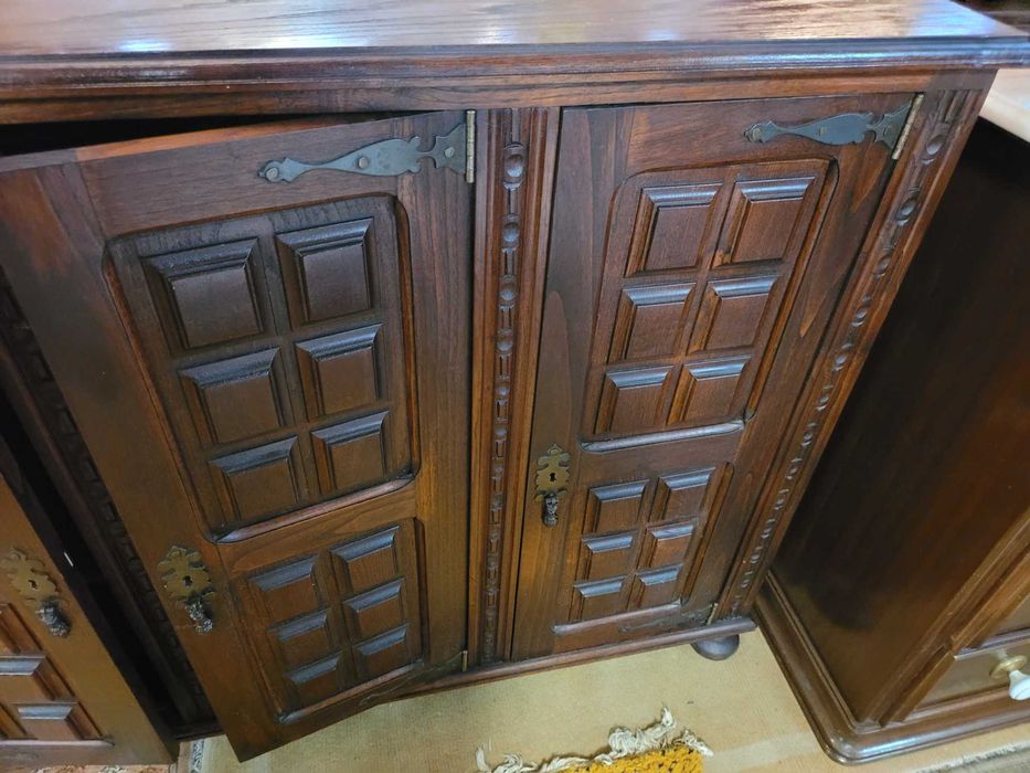 Móvel antigo em madeira - Muito bom estado geral