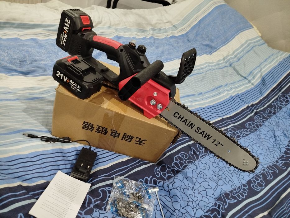 Nowa piła łańcuchowa akumulatorowa