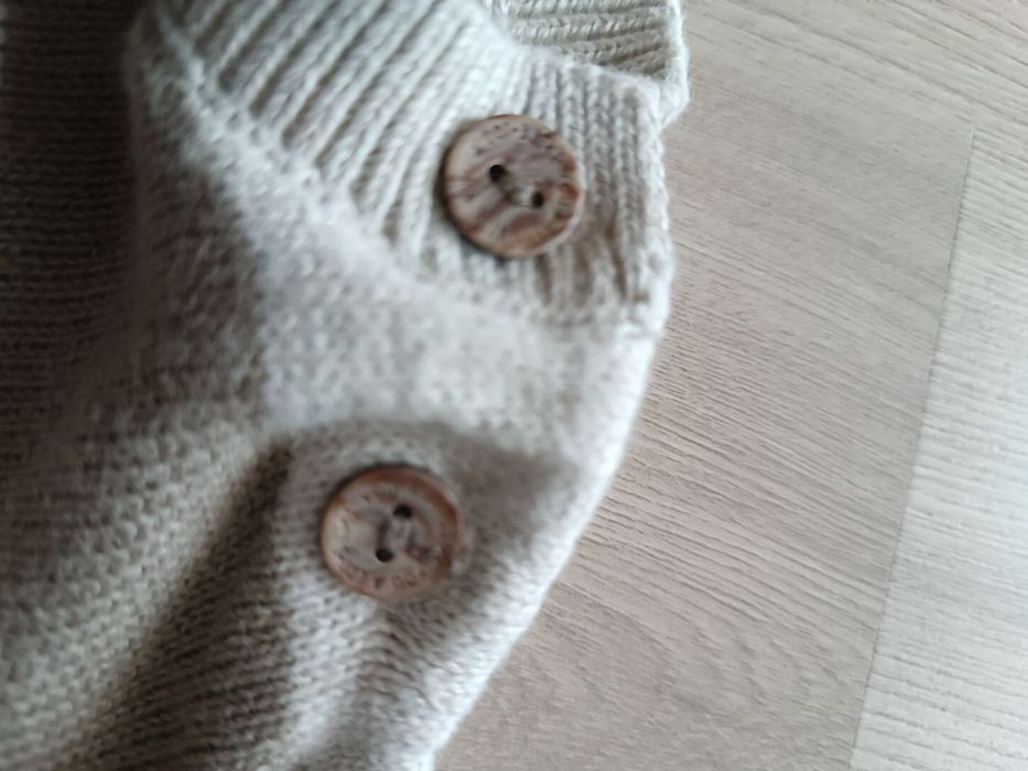 Lekki sweterek chłopięcy h&m rozm. 86