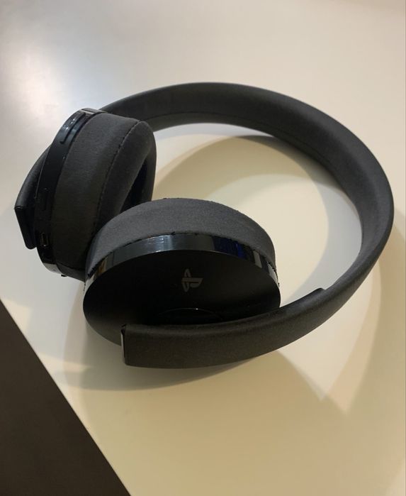 Sony PlayStation 4 Gold Wireless Headset