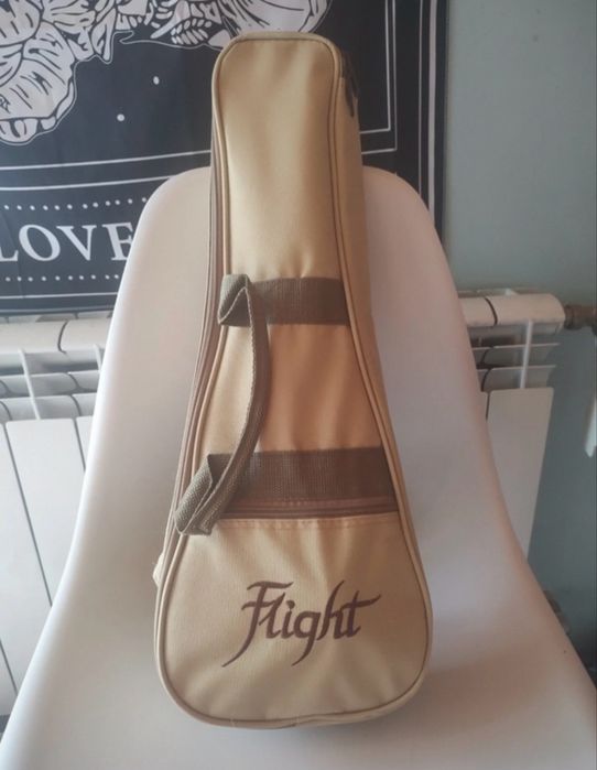 ukulele flight z akcesoriami