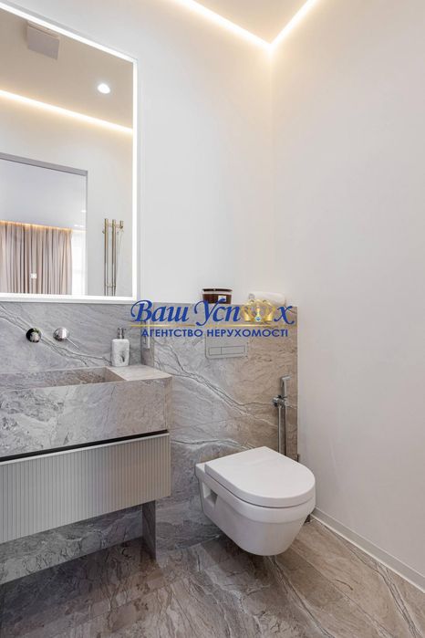 Продаж 2 кім з терасою в центрі . ЖК Pechersk Plaza.