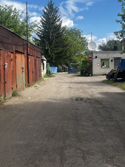 Продається  кірпічний гараж