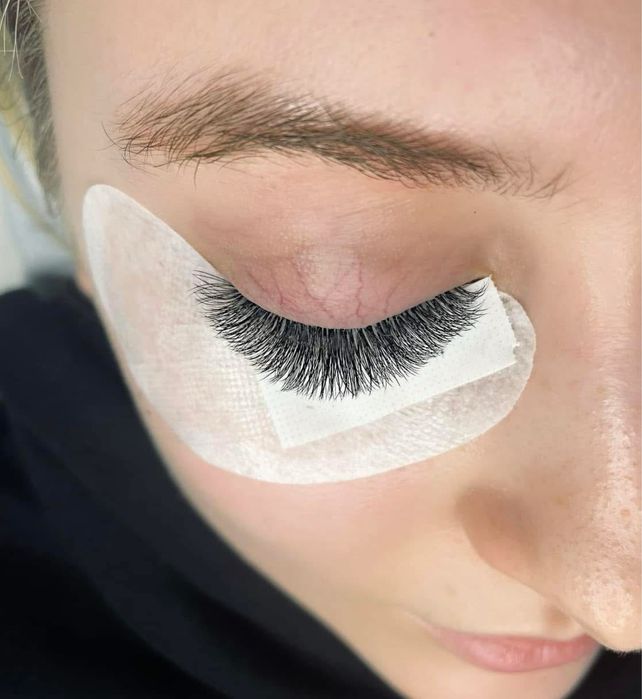 Przedłużanie rzęs