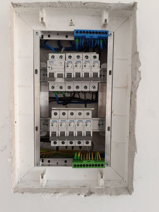 Electricista, instalação, reparação e manutenção