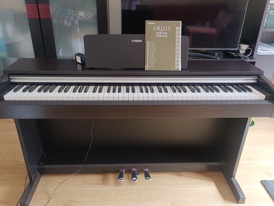 Piano Yamaha ydp 142