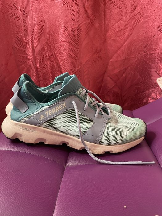 Кросівки Adidas р. 41 1/3