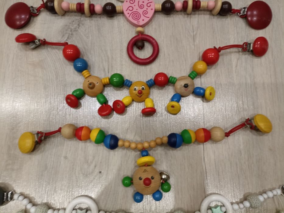 Растяжка на коляску или кроватку из натурального дерева