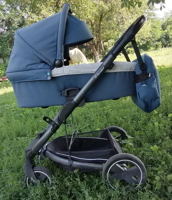 Дитяча коляска в хорошому стані