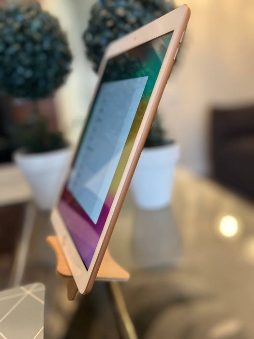 iPad 8th 128gb 10.2 2020 року Rose Gold з гарантією в чудовому стані