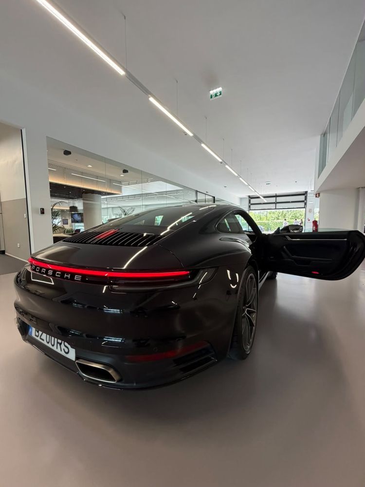Porsche 911 (992)