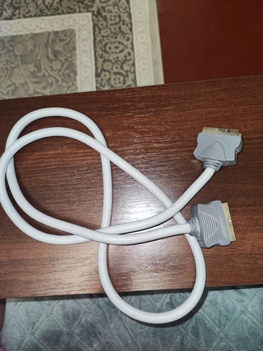 Продам Кабель Scart фірмовий  папа папа  професійний