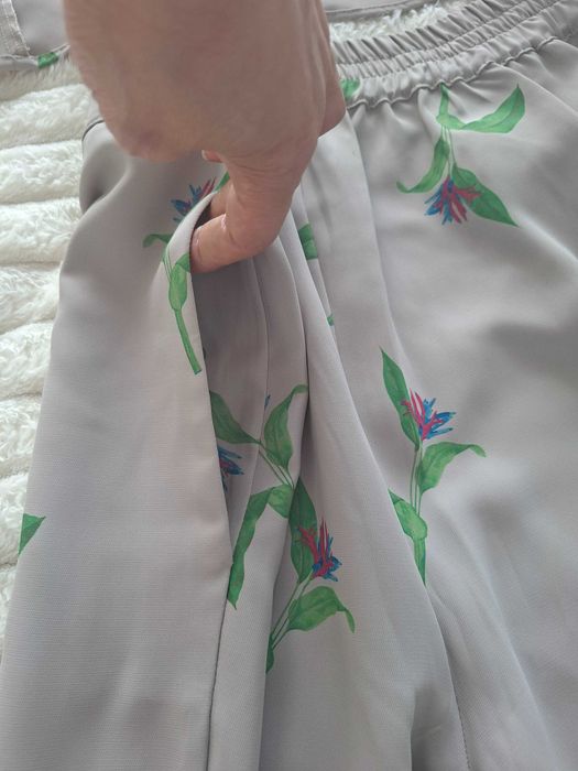 Conjunto, calças e top. Lindo!!! Tecido confortavel .Ana Sousa