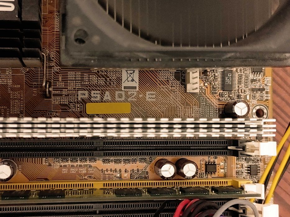 Материнська плата ASUS P5AD2-E DDR2 LGA775 P4