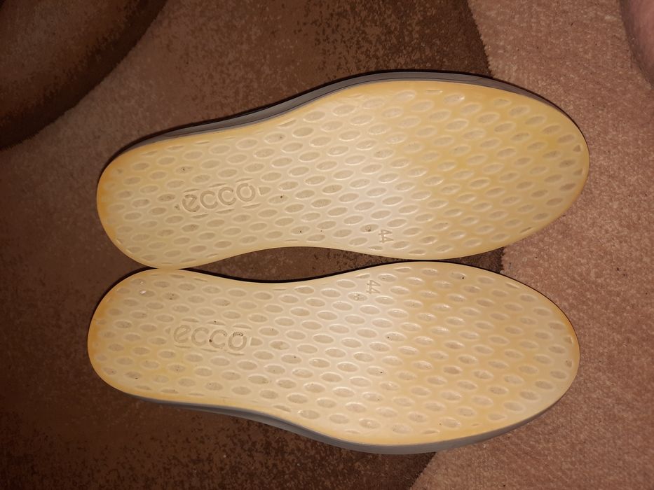 Продам муж. красовки ECCO  EXTRA WIDTH