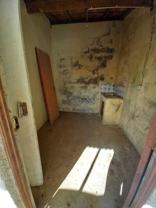 Vendo casa em celorico de basto centro